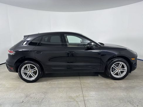 Certified 2024 Porsche Macan image 8
