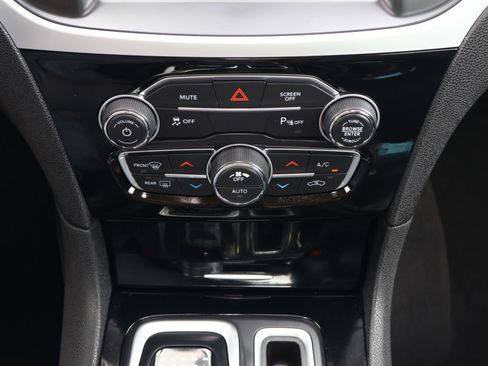 Used 2023 Chrysler 300 Touring L w/ Popular Equipment Group image 26