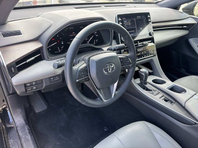 Used 2020 Toyota Avalon XLE FWD image 17