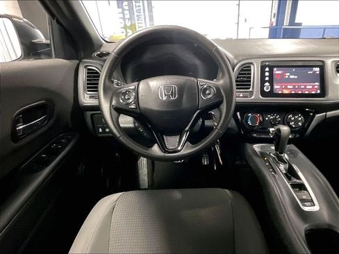 Used 2021 Honda HR-V Sport image 17