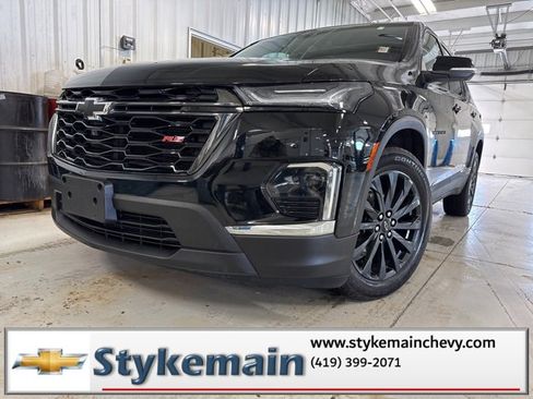 Used 2022 Chevrolet Traverse RS image 25