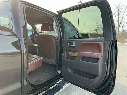 Used 2016 Chevrolet Silverado 2500 High Country w/ Duramax Plus Package image 23