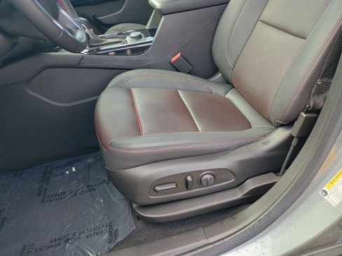 Used 2023 Chevrolet Blazer RS FWD image 13