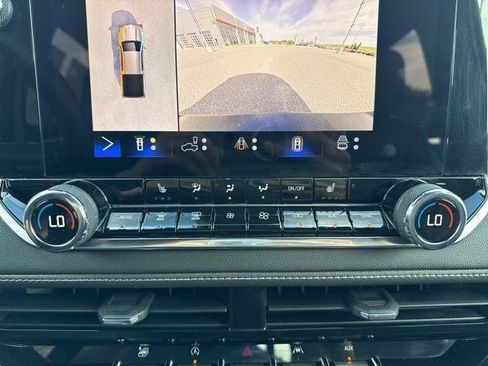 Used 2023 Chevrolet Colorado LT w/ LT Convenience Package III AWD/4WD image 33