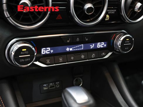 Used 2022 Nissan Sentra SR w/ SR Premium Package FWD image 18