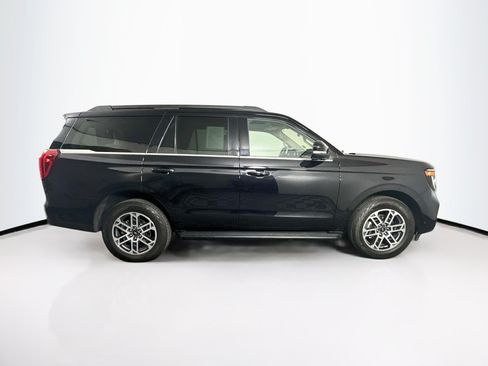 Used 2025 Ford Expedition Active AWD/4WD image 10