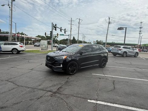 Used 2019 Ford Edge ST w/ Equipment Group 401A AWD/4WD image 6
