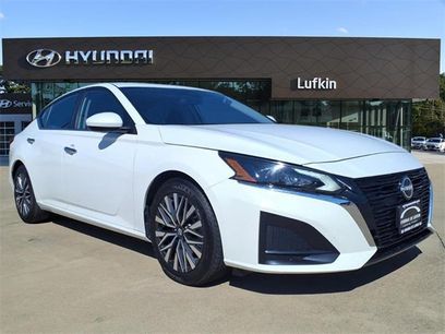 Used 2023 Nissan Altima 2.5 SV