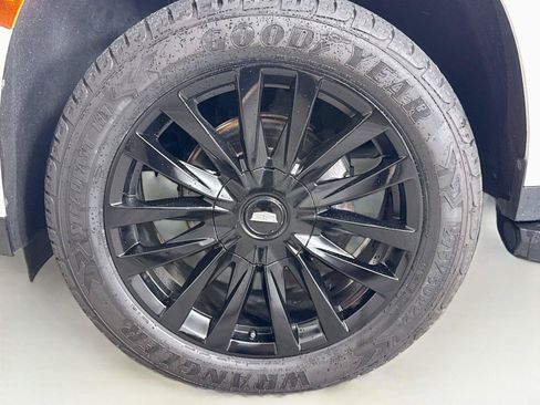 Used 2022 Cadillac Escalade ESV Luxury AWD/4WD image 10