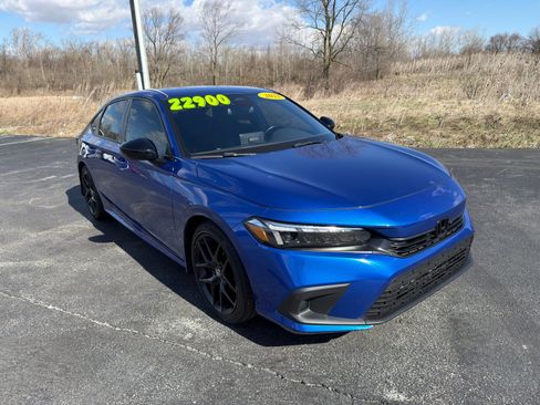 Used 2023 Honda Civic Sport image 8