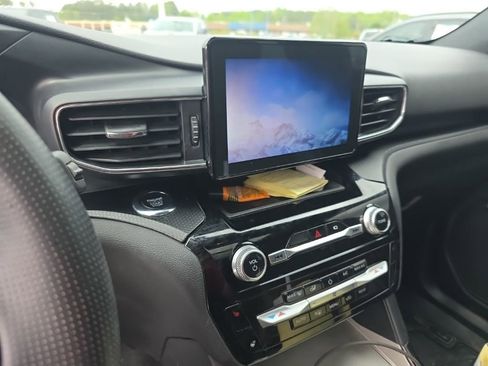 Used 2022 Ford Explorer ST-Line w/ Class IV Trailer Tow Package image 19