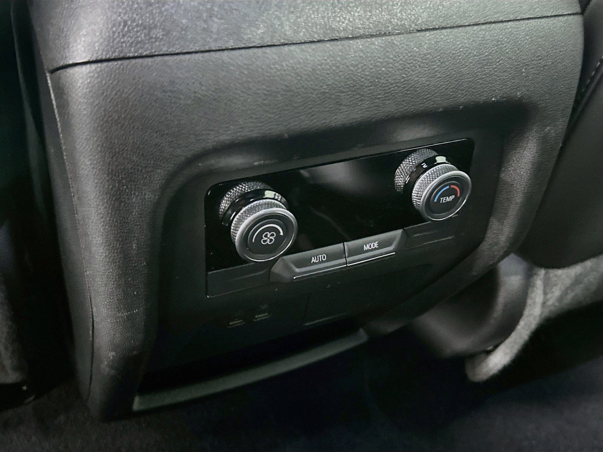 Used 2025 Buick Enclave Preferred FWD image 27