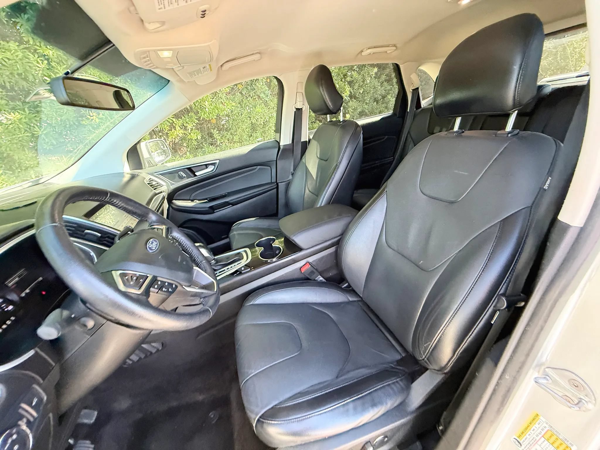 Used 2018 Ford Edge Titanium FWD image 29
