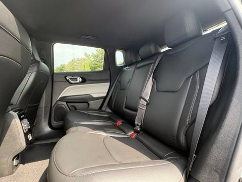 Used 2026 Jeep Compass Limited AWD/4WD image 25