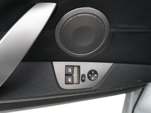 Used 2003 BMW Z4 2.5i image 19