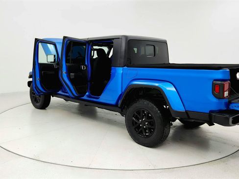 Used 2022 Jeep Gladiator Sport AWD/4WD image 10
