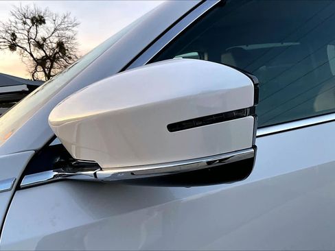 Used 2023 Acura MDX SH-AWD w/ Advance Package image 15