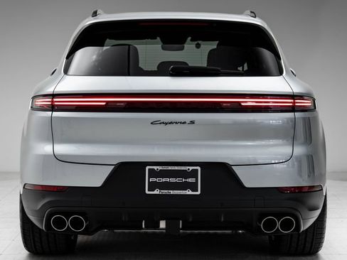 New 2026 Porsche Cayenne S AWD/4WD image 32