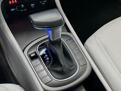 Used 2025 Hyundai Kona SEL image 24