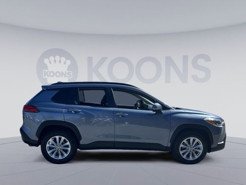 Used 2023 Toyota Corolla Cross LE image 8