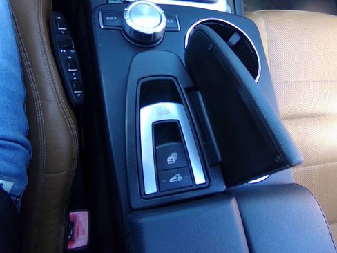 Used 2013 Mercedes-Benz E 350 Cabriolet w/ Premium 2 Pkg image 32