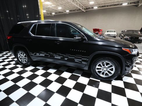 Used 2018 Chevrolet Traverse LT AWD/4WD image 16