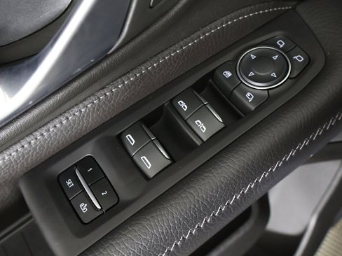 Used 2024 GMC Yukon Denali w/ Advanced Technology Package image 53