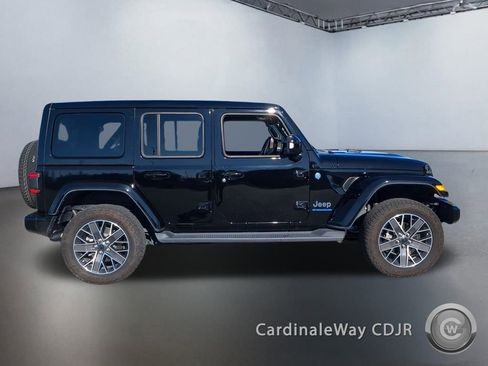 Used 2024 Jeep Wrangler High Altitude image 3