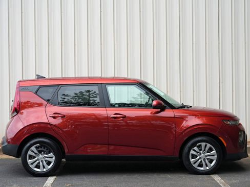 Used 2021 Kia Soul LX FWD image 44