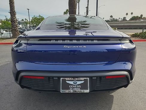 Used 2021 Porsche Taycan 4S image 11