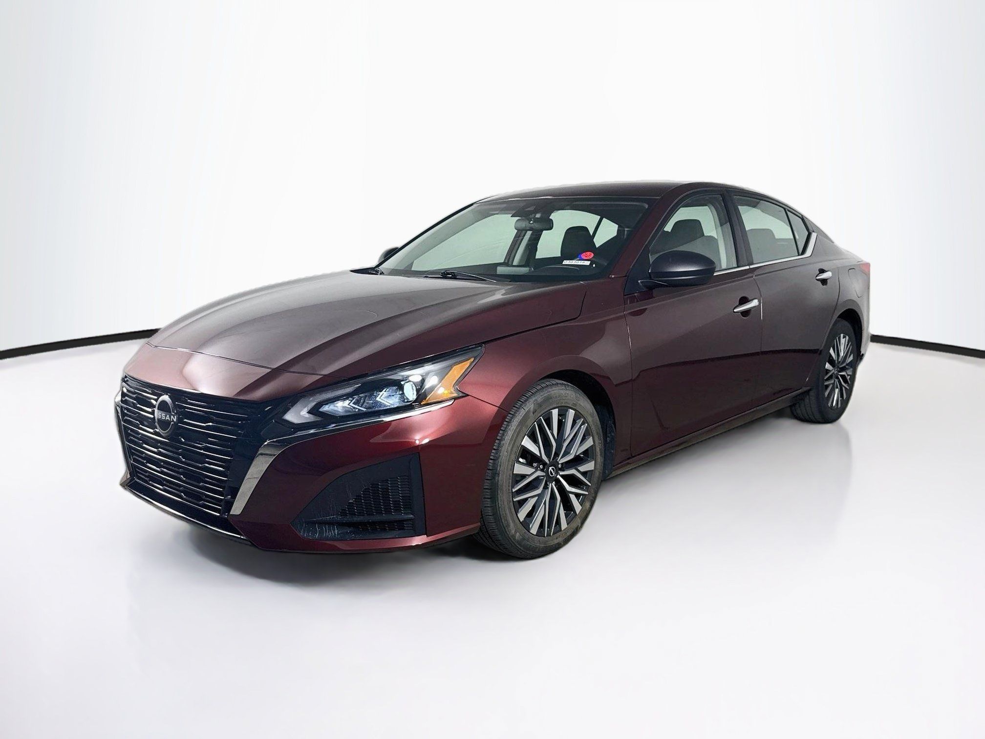 Used 2025 Nissan Altima 2.5 SV FWD image 4