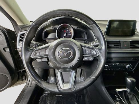 Used 2018 MAZDA MAZDA3 Grand Touring w/ Premium Equipment Package FWD image 13