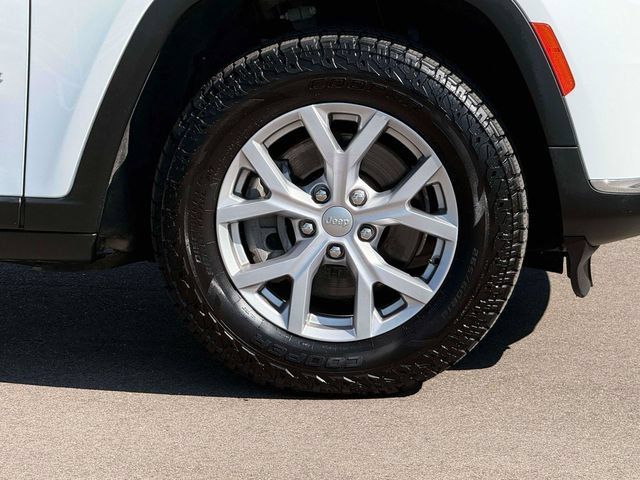 Used 2021 Jeep Grand Cherokee L Limited AWD/4WD image 9