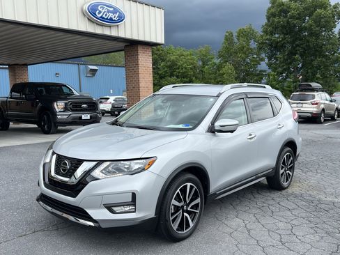 Used 2020 Nissan Rogue SL AWD/4WD image 2