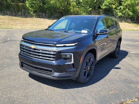 New 2026 Chevrolet Traverse LT w/ Driver Confidence Package image 5