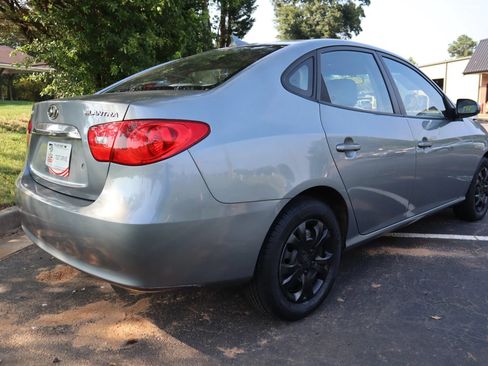 Used 2010 Hyundai Elantra GLS FWD image 5