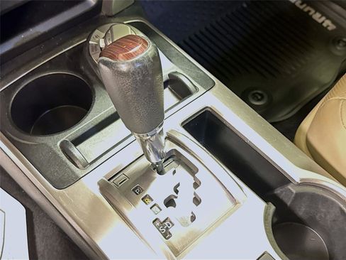 Used 2018 Toyota 4Runner Limited image 16