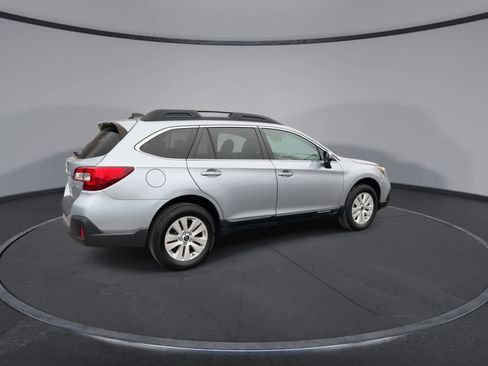 Used 2019 Subaru Outback 2.5i Premium image 8