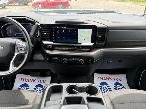 Used 2025 Chevrolet Silverado 2500 LT w/ Convenience Package AWD/4WD image 13