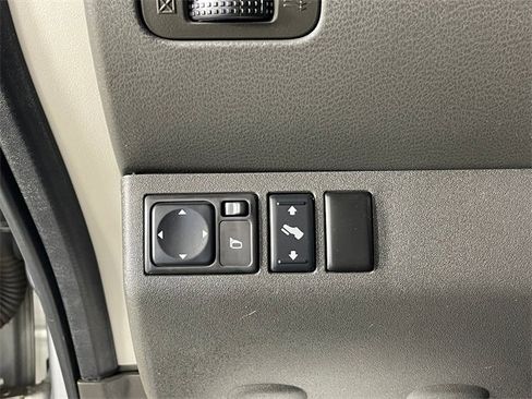 Used 2008 Nissan Pathfinder SE image 14