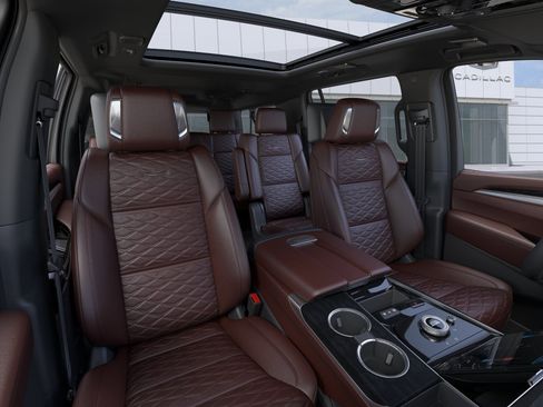 New 2026 Cadillac Escalade ESV Luxury w/ LPO, Radiant Package AWD/4WD image 16