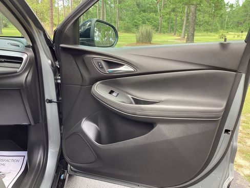 Used 2024 Buick Encore GX Sport Touring w/ Black Roof Package FWD image 27