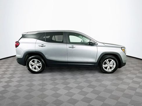 Used 2024 GMC Terrain SLE FWD image 10