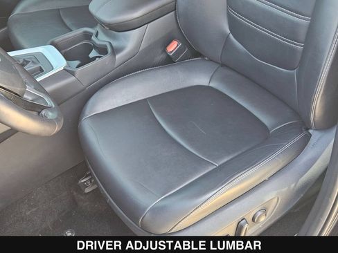 Used 2020 Toyota RAV4 XLE Premium FWD image 16