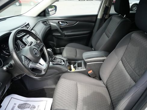 Used 2020 Nissan Rogue SV AWD/4WD image 10
