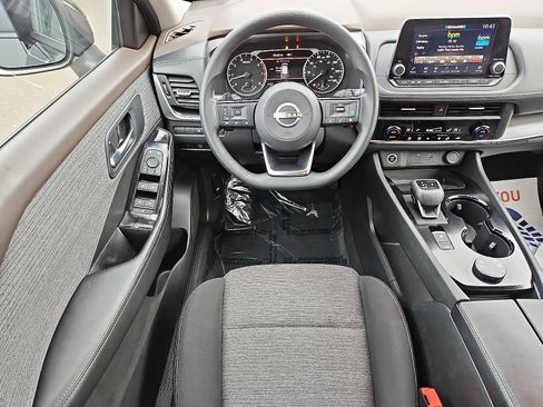 Certified 2023 Nissan Rogue SV image 11