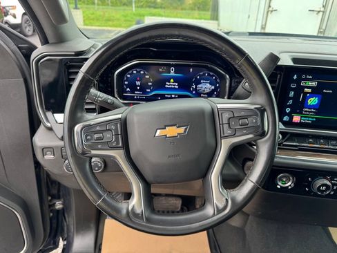 Used 2024 Chevrolet Silverado 1500 LT AWD/4WD image 13