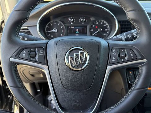 Used 2022 Buick Encore Preferred w/ Safety Package II image 25