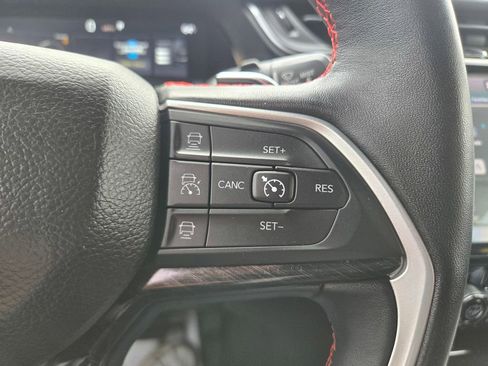 Used 2022 Jeep Grand Cherokee Trailhawk w/ ADV Protech Group II AWD/4WD image 23