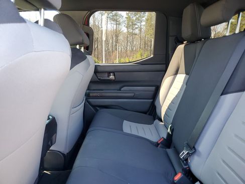 Used 2025 Toyota Tacoma TRD Sport image 12